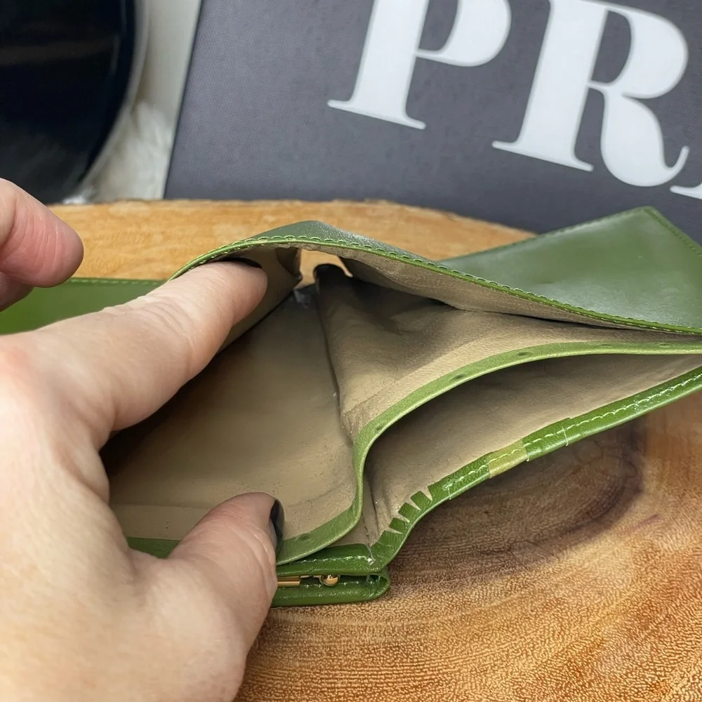 Givenchy Green Leather Wallet with Kisslock - Picture 9 of 10